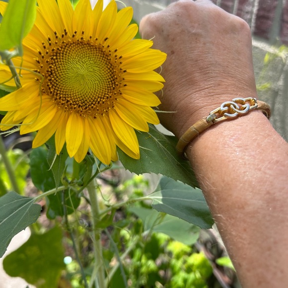 Gucci 14k gold plated Italian Luxury Vintage Bracelet - Picture 7 of 7